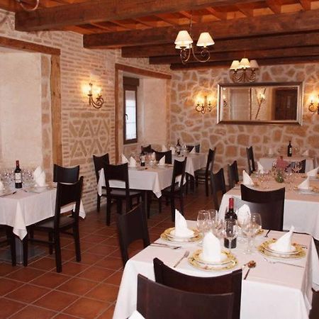 מלון Villarmentero de Campos La Casona De Dona Petra מראה חיצוני תמונה